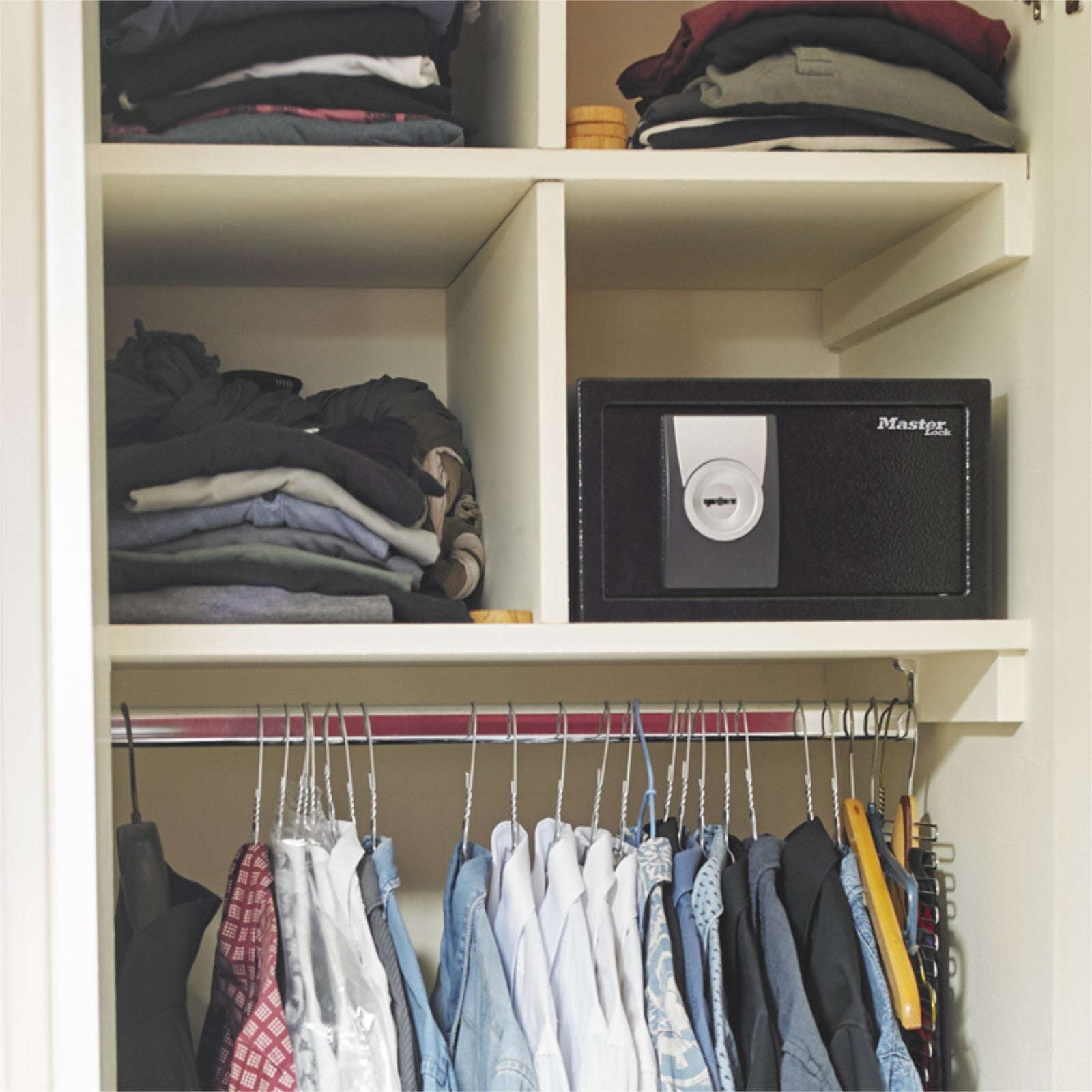 Möbeltresor mit Doppelbart Sicherheitsschloss Master Lock X-Line Serie, Schwarz, 167 mm x 290 mm x 264 mm